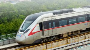Rapid Rail: नोएडा-गाजियाबाद की तरह लखनऊ-कानपुर को मिलेगी रैपिड रेल की सौगात; कोहरे में भी नहीं रुकेगी रफ्तार!